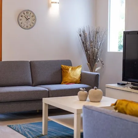Villa Newhappyhouse Victoria *