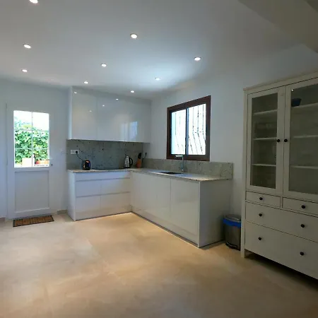 Newhappyhouse Victoria Javea