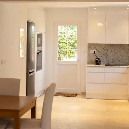 Newhappyhouse Victoria Villa